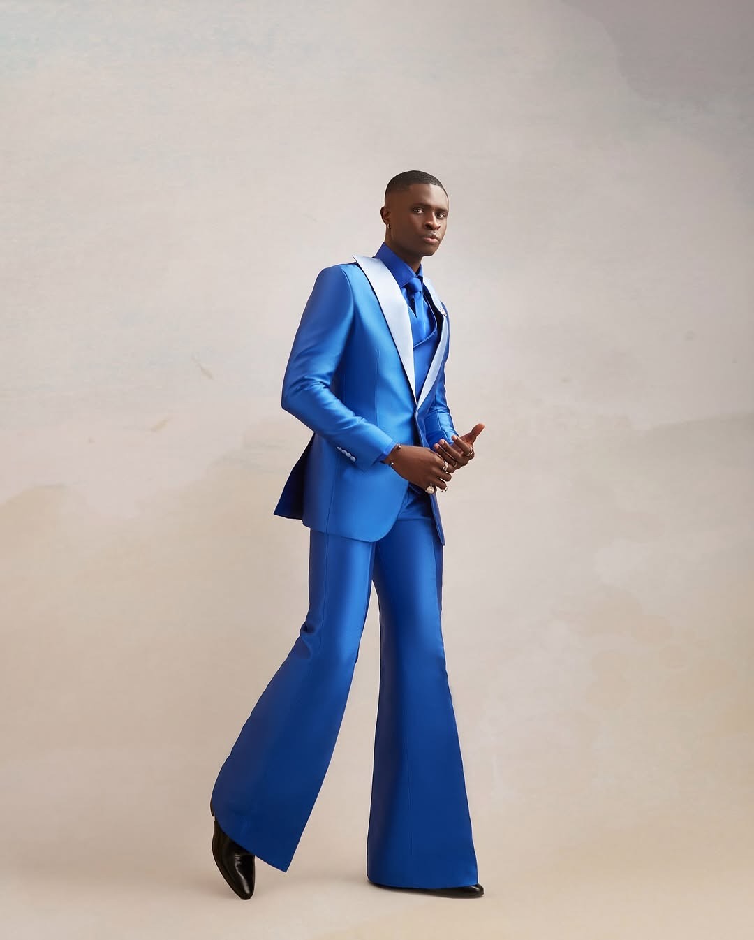 Satin Men Suit Set 3 Pcs Blaze - đánh giá và giá Men Formal Wear Modern